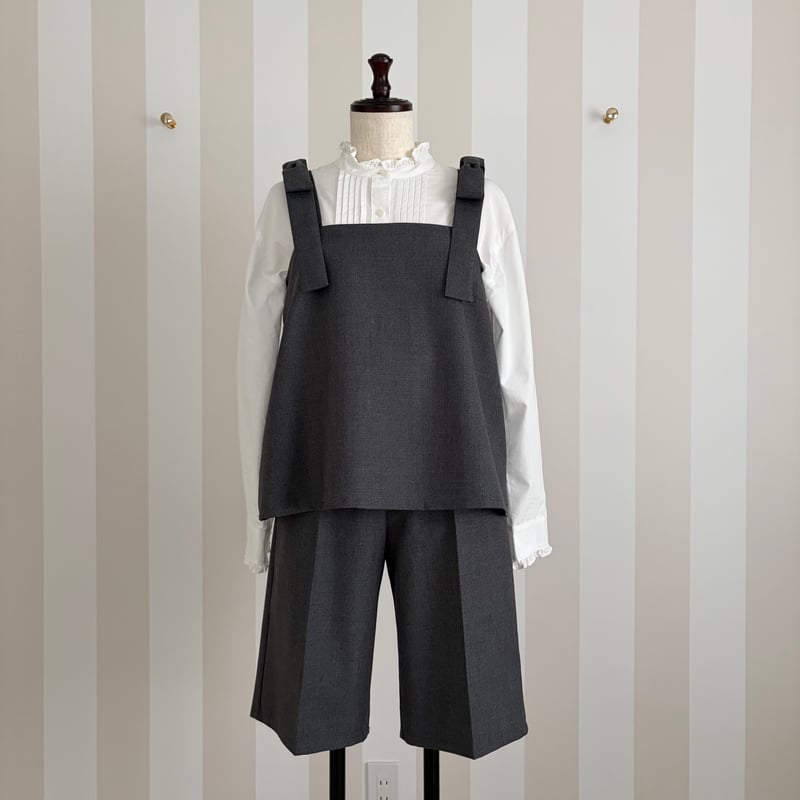 2-033 グレー リボンブローチ付ベスト M | capriciousmie