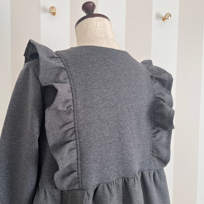 バーバリーチルドレン　肩フリル　ワンピース バーバリーチルドレン 肩フリル ワンピース