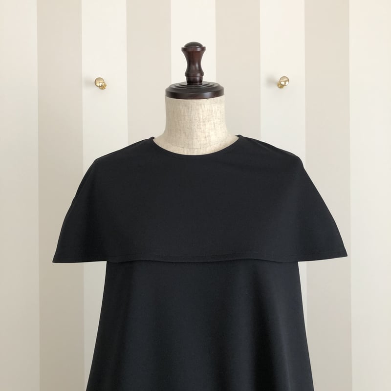 ERIKO YANAGUCHI ブラックケープ ERIKO YANAGUCHI ブラックケープ