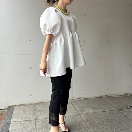 6-044    白　半袖TOMOペプラムトップス　長め　Ｌ
