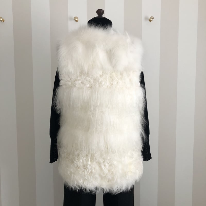 極美品✨カルガンラム　リアルファーベスト　M　白 9-093 白 ファーベスト フリー | capriciousmie