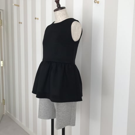 12-218    黒　バックリボンペプラムトップス　Ｌ