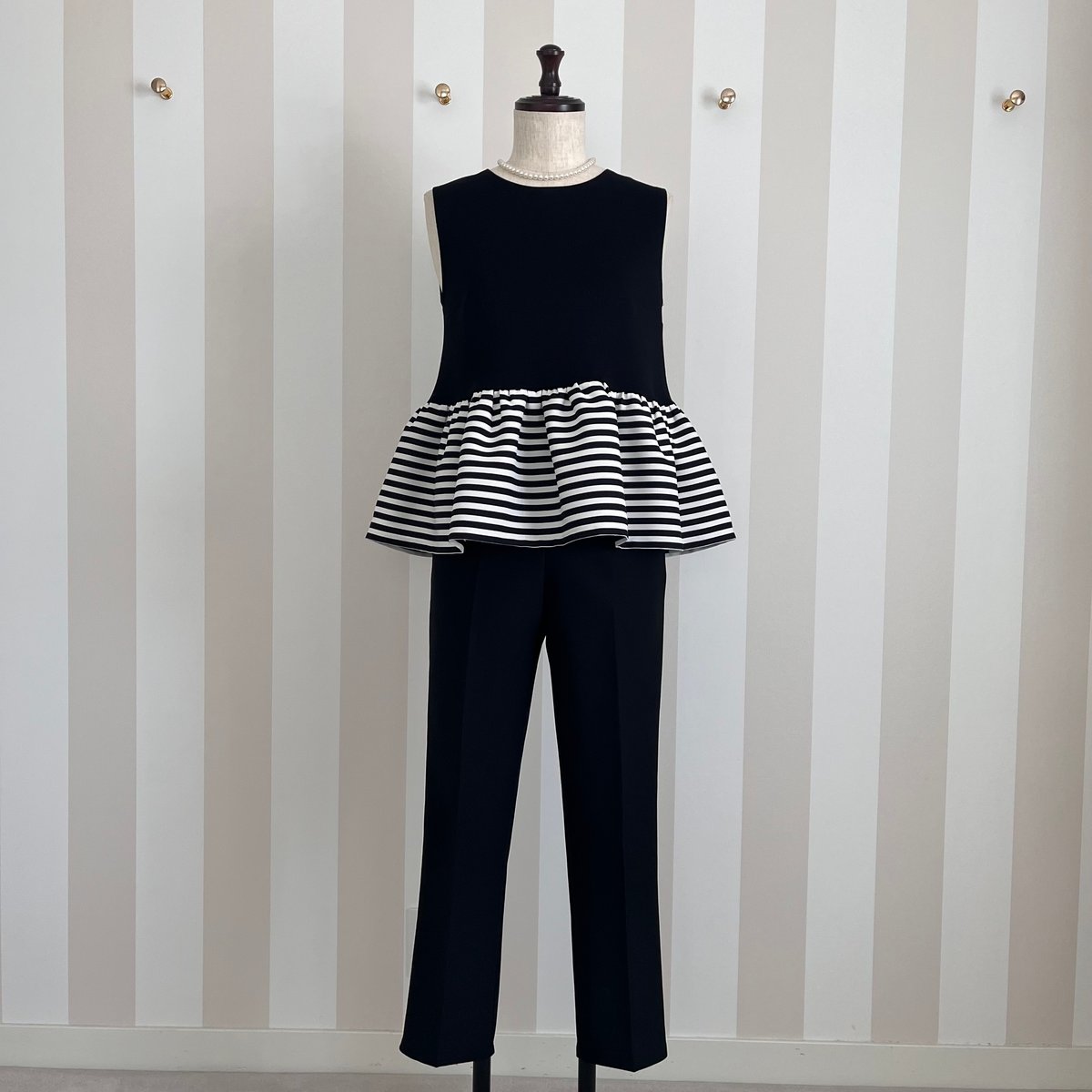 Rirandture オフショルリボンペプラムトップス Rirandture オフショルリボンペプラムトップス