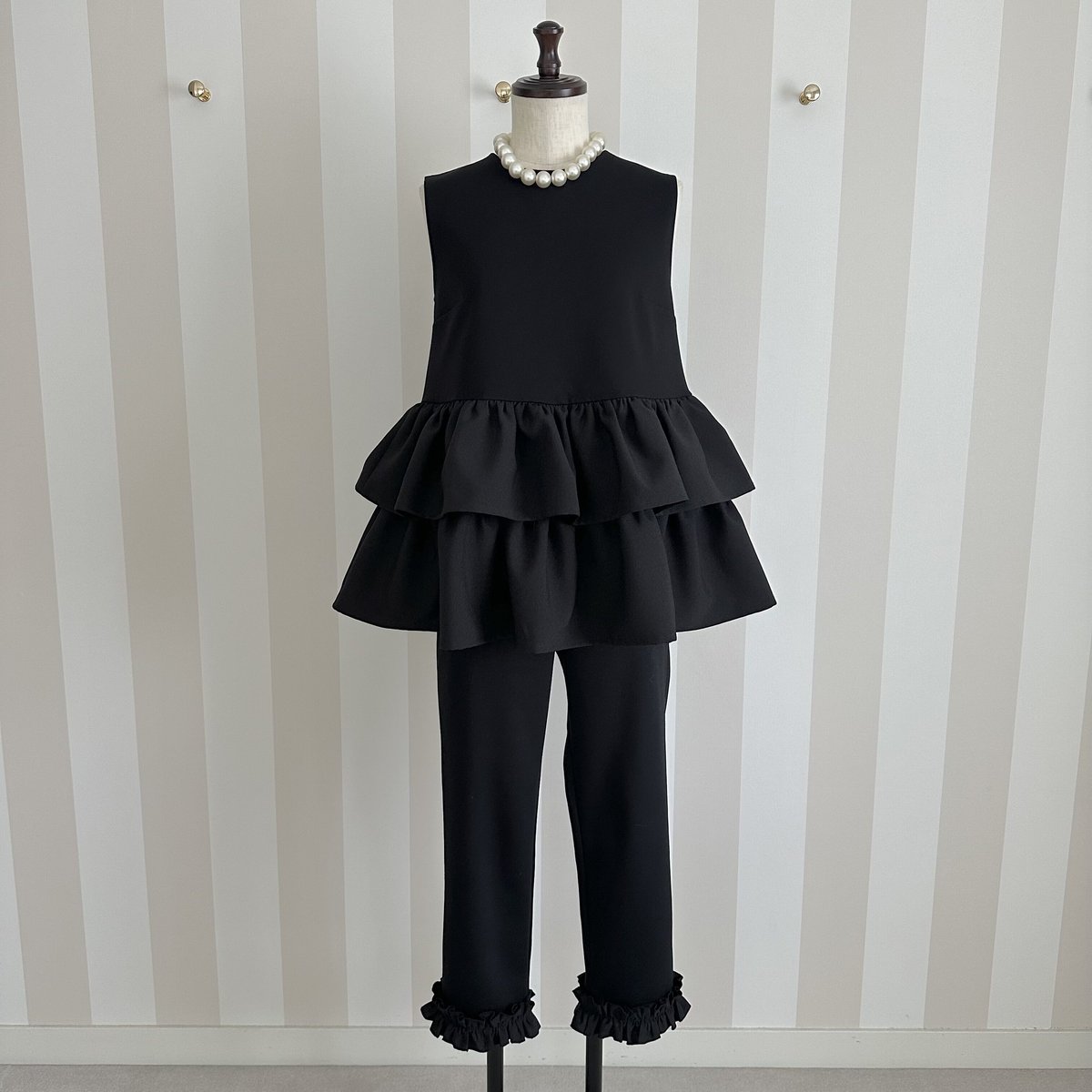 unminou プリーツフリルパンツ　ブラック　【美品】 7-079 黒 フリルパンツ フリー（L） | capriciousmie