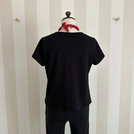 7-100   黒　美Ｔシャツ　Ｍ