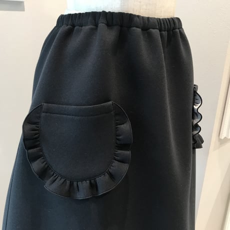 1-052   黒ボンディング　フリルポケットスカート　フリー