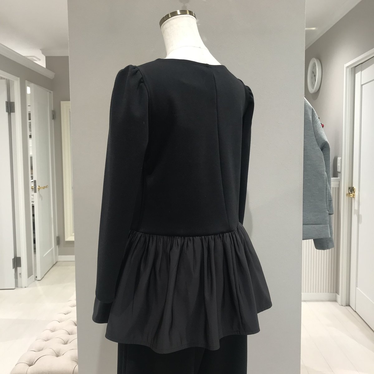 2-043 黒 長袖ペプラムトップス M | capriciousmie