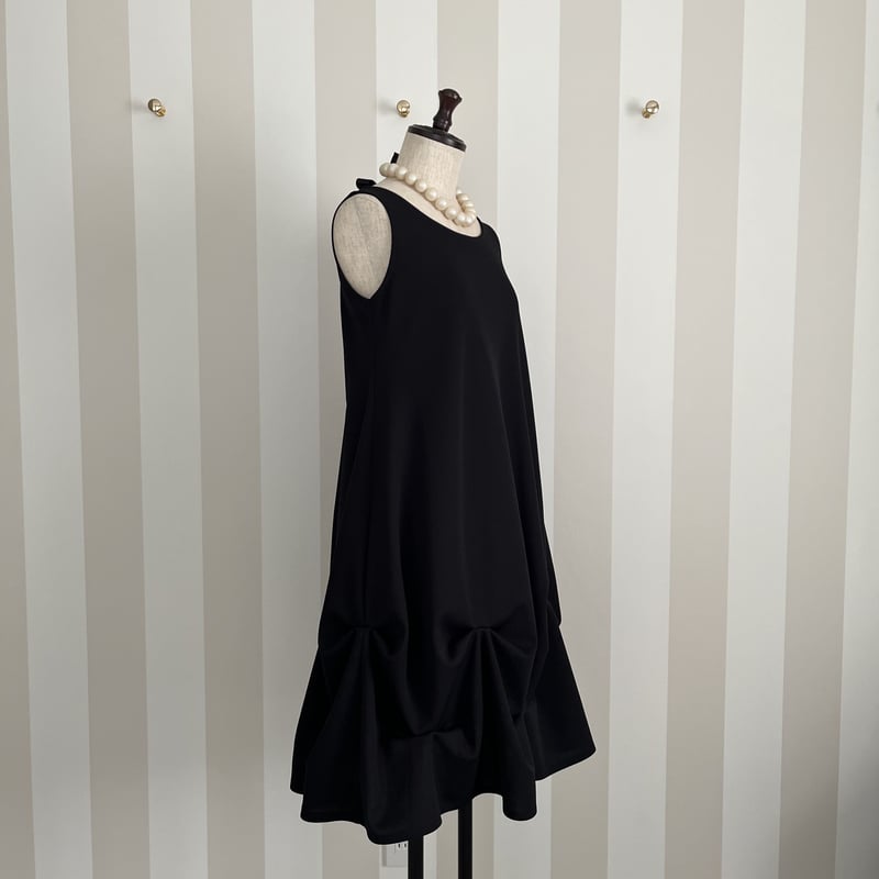 3-005 黒 YUMIワンピース MLダーツなし | capriciousmie