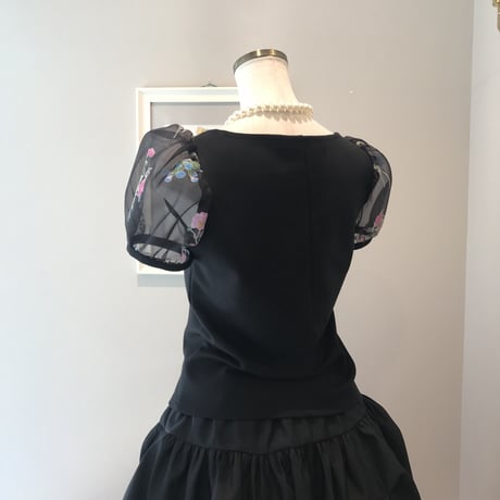 1−260 黒×花柄チュール袖　Chouトップス　Ｍ