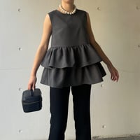 8-210    グレー　Ｗフリルチュニック（ノンストレッチ素材）　Ｍ