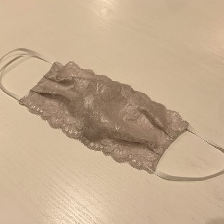 グレー　マスク