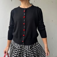 11-060      黒　lipsカーディガン   Ｍ