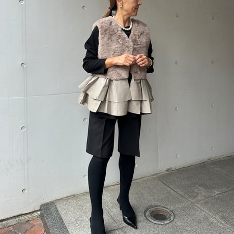 9-137   モカ　ファーフリルベスト　フリー　セレクト商品