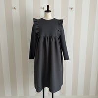 3-030    グレー　長袖肩フリルワンピース　Ｍ  サンプル