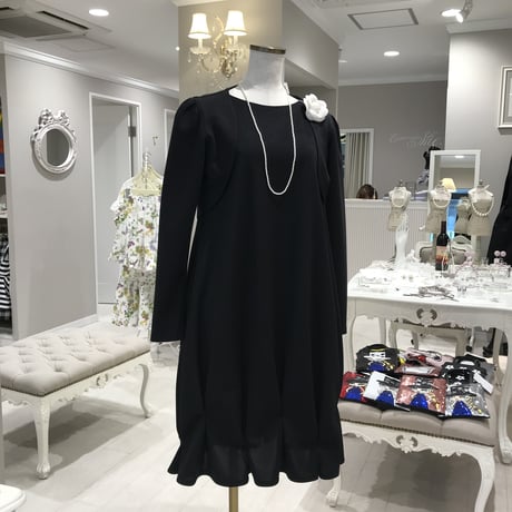 3-257  黒　クルミワンピース　ML
