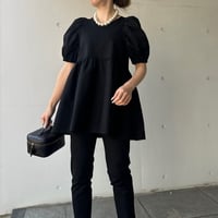 4-098   黒杢　半袖TOMOペプラムトップス　長め　Ｍ