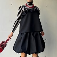 10-144     黒　胸フリルベスト　Ｍ