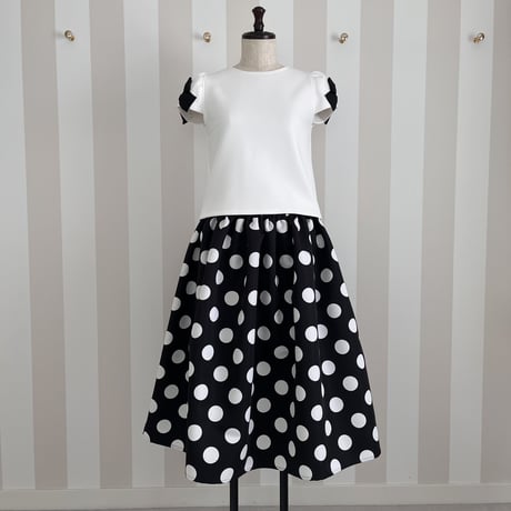 2-055     白×黒リボン　CANDYトップス　BOX 　ＭＬ