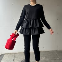 10-216    黒　長袖Ｗフリルチュニック　(ニット素材)  Ｍ