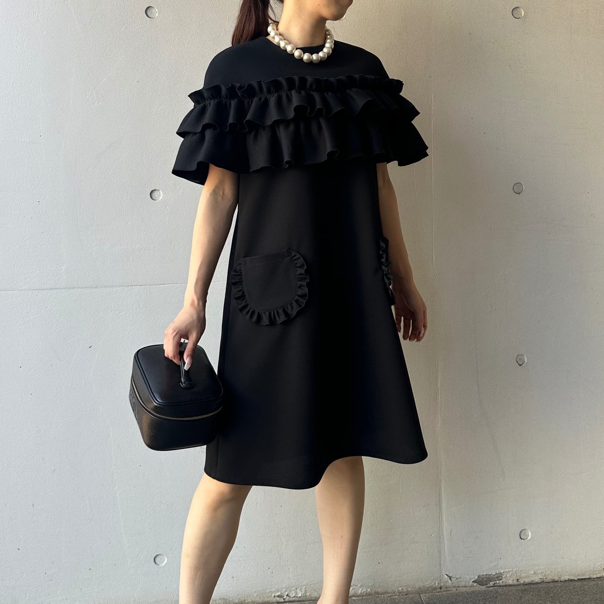 6-113 黒 Wフリルケープ フリー（L） | capriciousmie