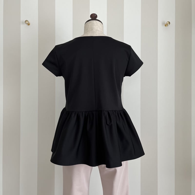 M-premierBLACK 半袖フレアヘムトップス 6-130 黒 ペプラムトップス 半袖 M | capriciousmie