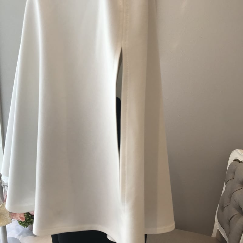 7-116 白ポンチョ フリー（L） | capriciousmie