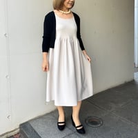 3-142    グレージュ　ドールワンピース　ＳＭ