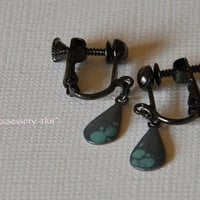 「ブルーグレーのドロップ」イヤリング