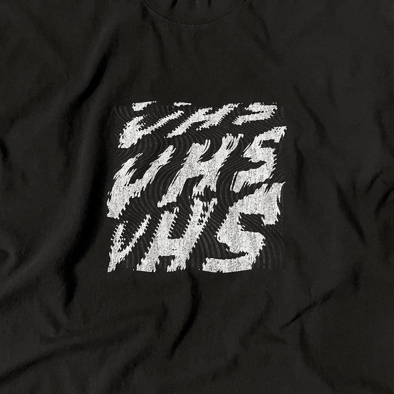 VHS print tee / Black | NADA.