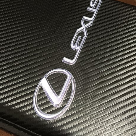 LEXUS★レクサス★カーボン調ブラックPUレザー★ラグジュアリーセンターコンソールパッド★３Dロゴ