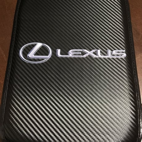 LEXUS★レクサス★カーボン調ブラックPUレザー★ラグジュアリーセンターコンソールパッド★３Dロゴ