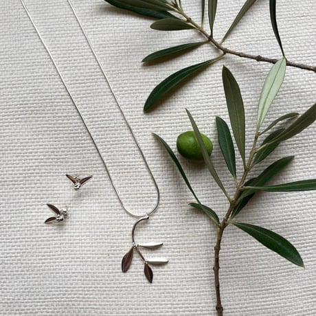 Cali Stockholm_Olive Necklace ( ネックレス）