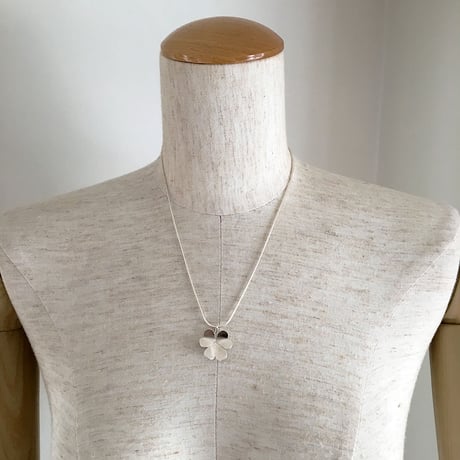 Cali Stockholm_KLÖVER necklace