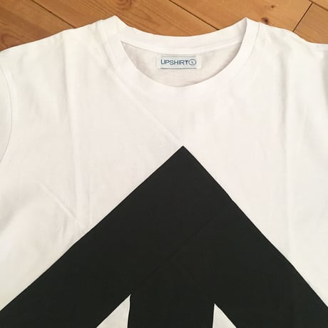 Reet Aus_ Up-Shirt  Unisex Black and White ( Tシャツ_ユニセックス）