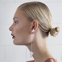 SÄGEN_Virrvarr Hanging triangle Earring (片耳用ピアス）