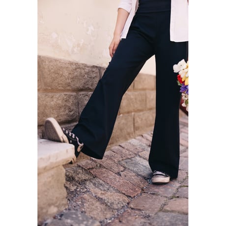 TUUB_EVERYWIDE Wide-Leg Pants- Black（エストニア）