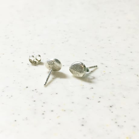 Drakenberg Sjölin _ Pebbles Studs Earrings (スタッズピアス）