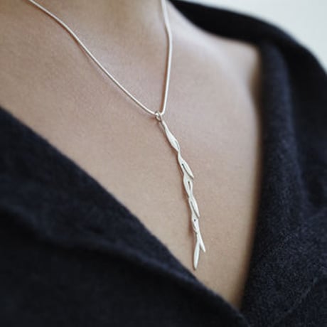 Cali Stockholm_STRÅ necklace (ネックレス）