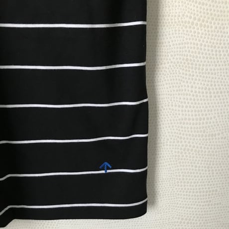 Reet Aus_ Up-Shirt_Unisex_Black stripe ( Tシャツ_ユニセックス）