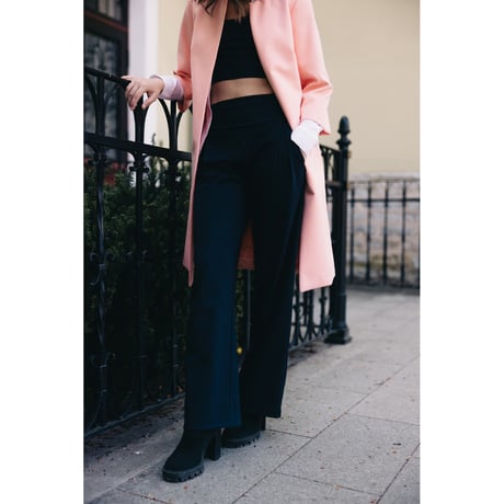TUUB_EVERYWIDE Wide-Leg Pants- Black（エストニア）