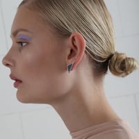 SÄGEN_Virrvarr Triangle small Earrings ( 片耳用ピアス）