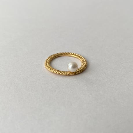 stitch circle  ring / pearl (gold)---332