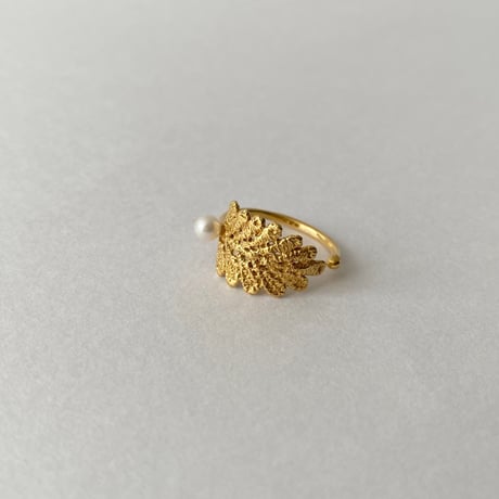 lace leaf ring /pearl (gold)---211