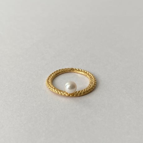 stitch circle  ring / pearl (gold)---332