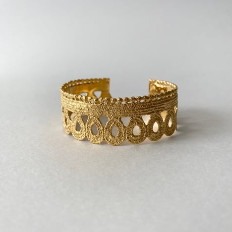 loop  bangle (gold)---024