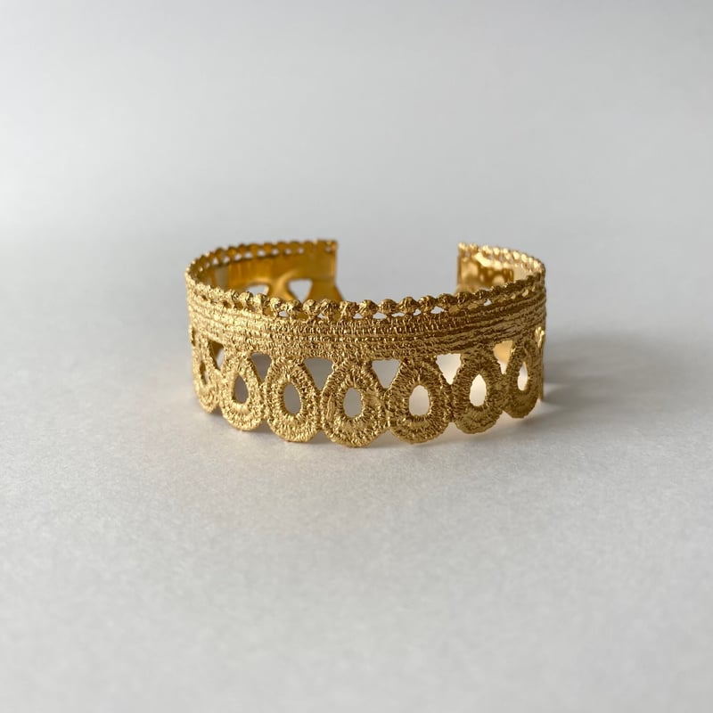 202 HORN BANGLE – h'eres