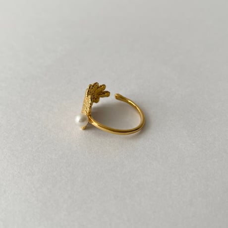 lace leaf ring /pearl (gold)---211
