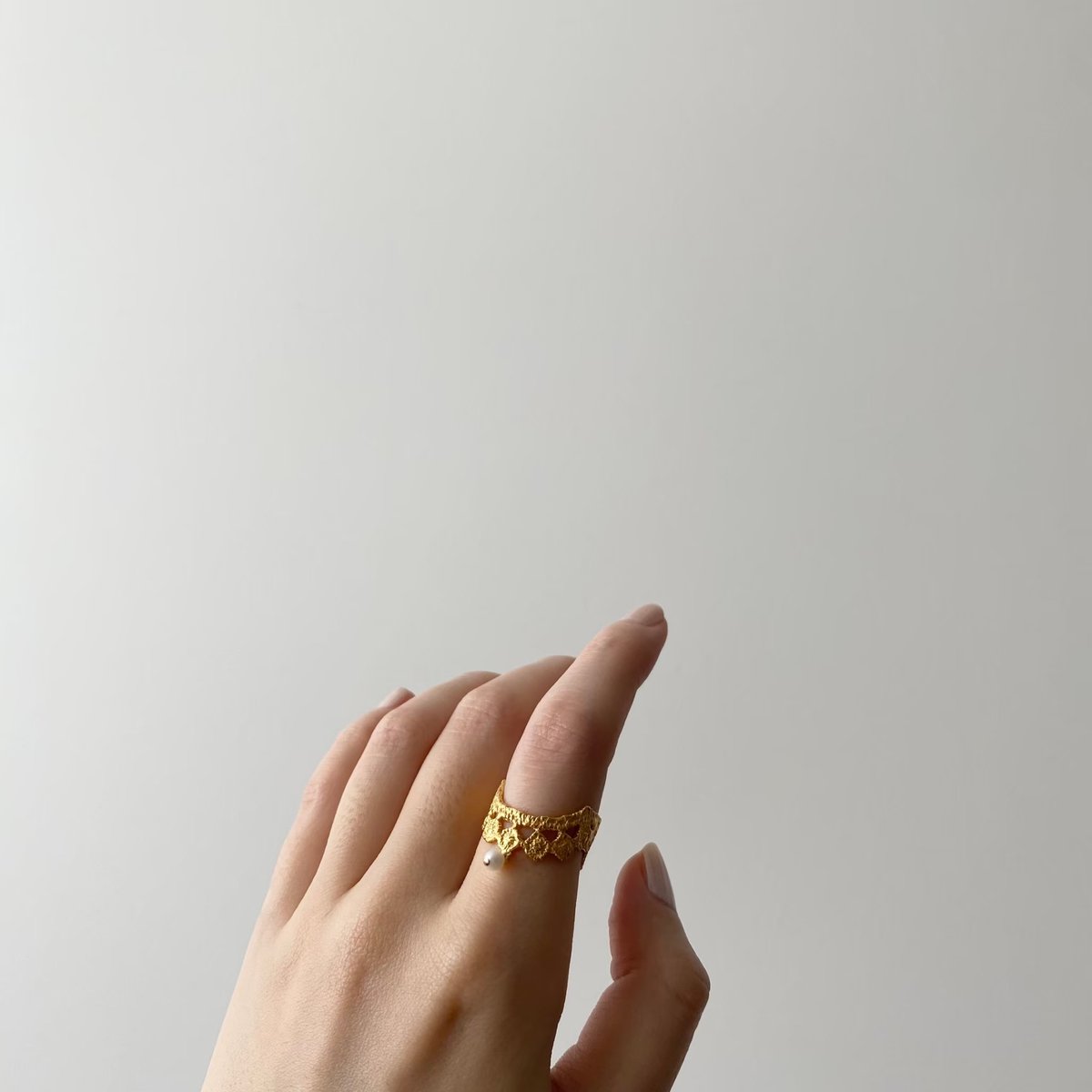lace dot ring (gold)---003 | flavour
