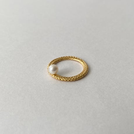 stitch circle  ring / pearl (gold)---332