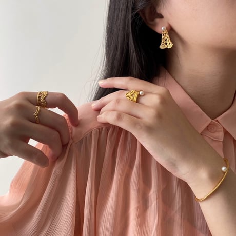 pierce (one side)(gold) ---351